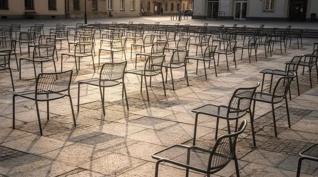 Ghetto Heroes' Square and the Eagle Pharmacy: visitor's guide — Visit Plac Bohaterów Getta and Apteka Pod Orłem in Podgórze — the memorial squar
