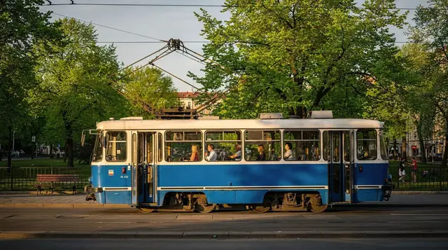 Kraków public transport guide: trams, buses and night services — Complete guide to Kraków's MPK tram and bus network. Tickets, fares in PLN, key 