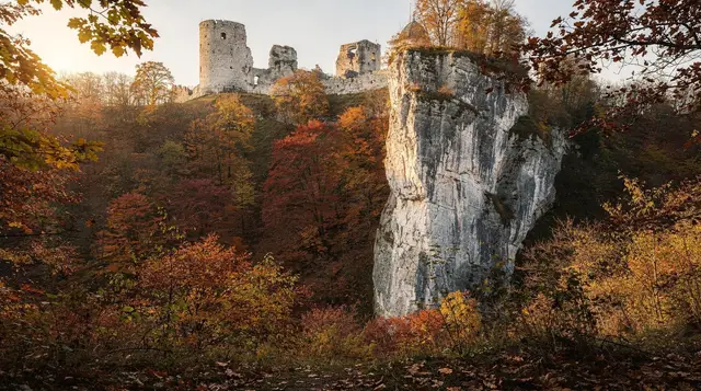 Ojców National Park day trip from Kraków: hiking, caves, and castles — Day trip guide to Ojców National Park from Kraków — Pieskowa Skała Castle, Łokie