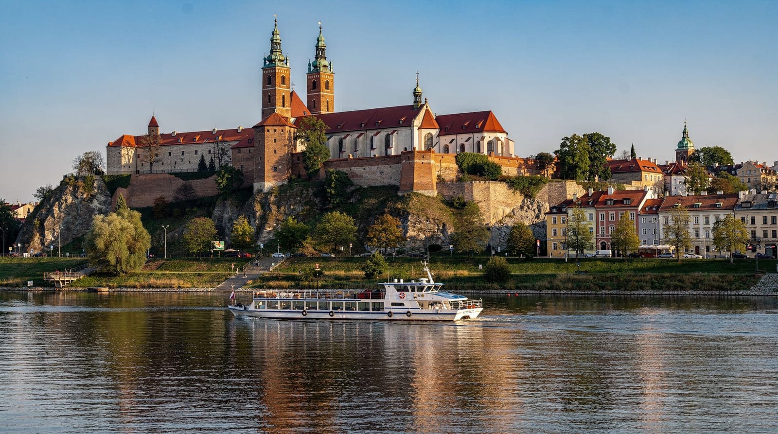 Vistula River cruise in Kraków: what to expect, routes, and tips