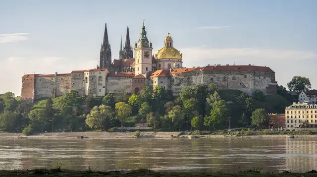 Wawel Castle and Cathedral: the full royal history of Poland's sacred hill — Wawel Hill: Poland's royal seat for five centuries — Piast kings, Jagiellonian R
